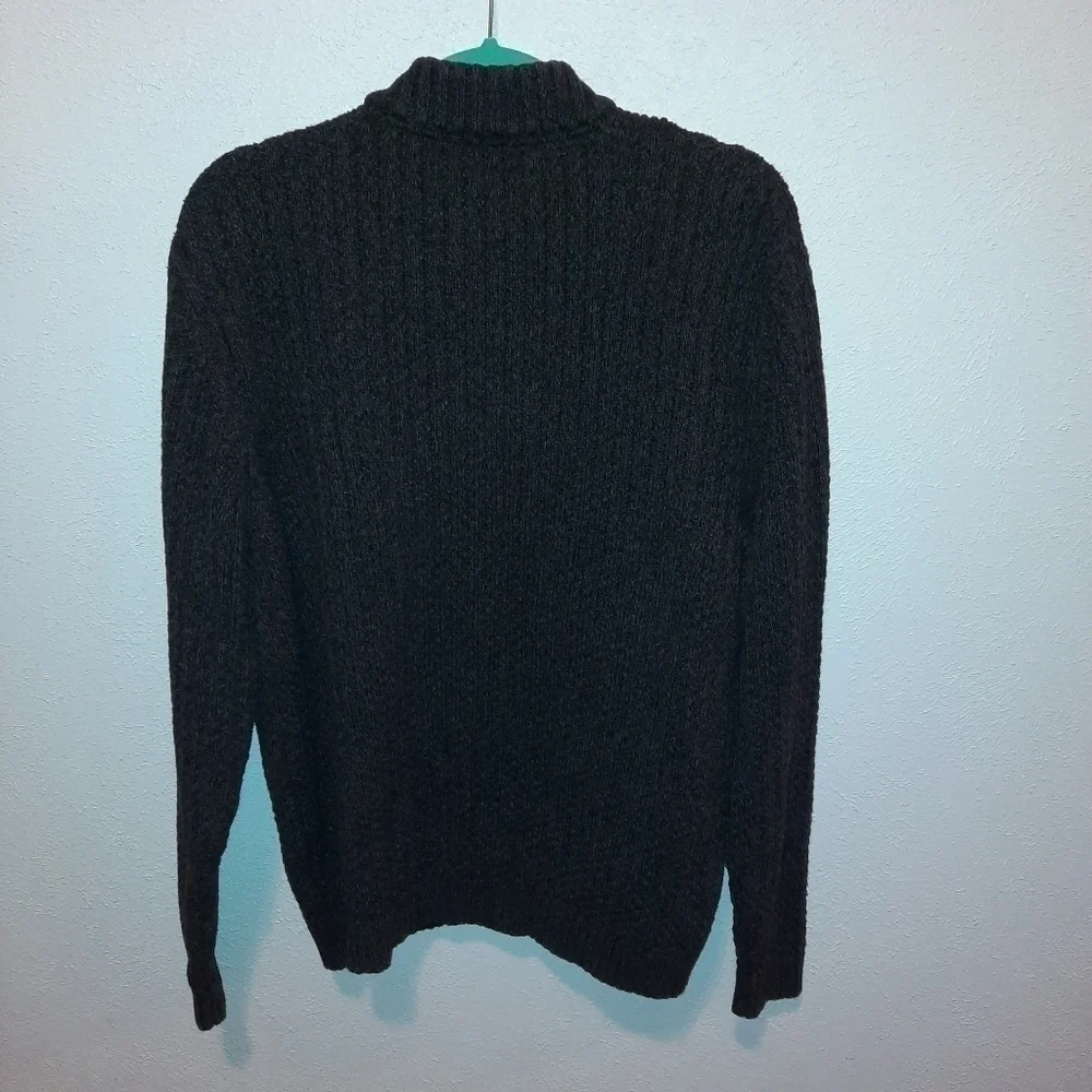 🌟 Eddie Bauer sweater size large